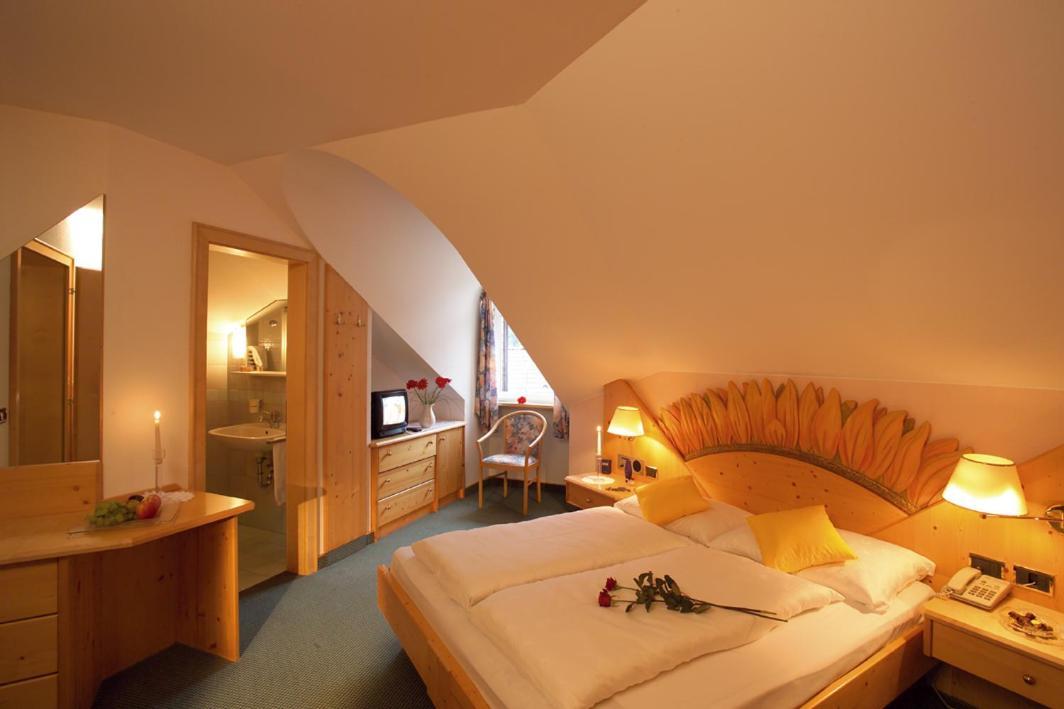 Hotel Rosental ลูซอน ภายนอก รูปภาพ